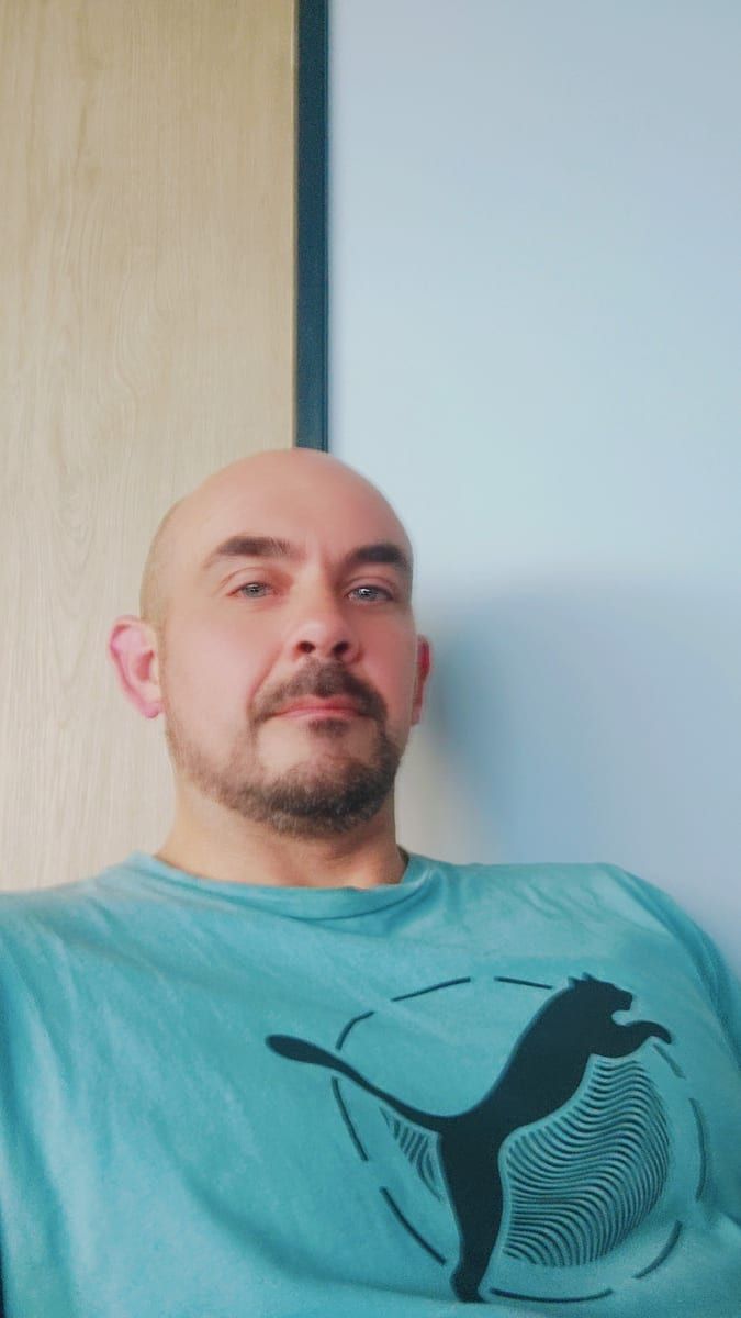 Kalvin - Annonce gay à Onhaye Profil de Kalvin, 37 ans, Annonce gay à Onhaye (Namur)