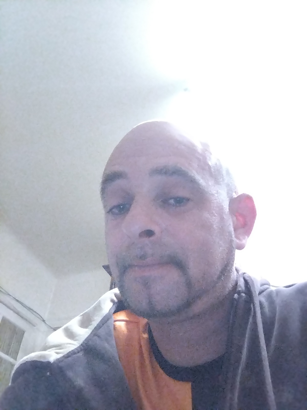 Kamil - Annonce gay à Arlon Profil de Kamil, 35 ans, Annonce gay à Arlon (Luxembourg)