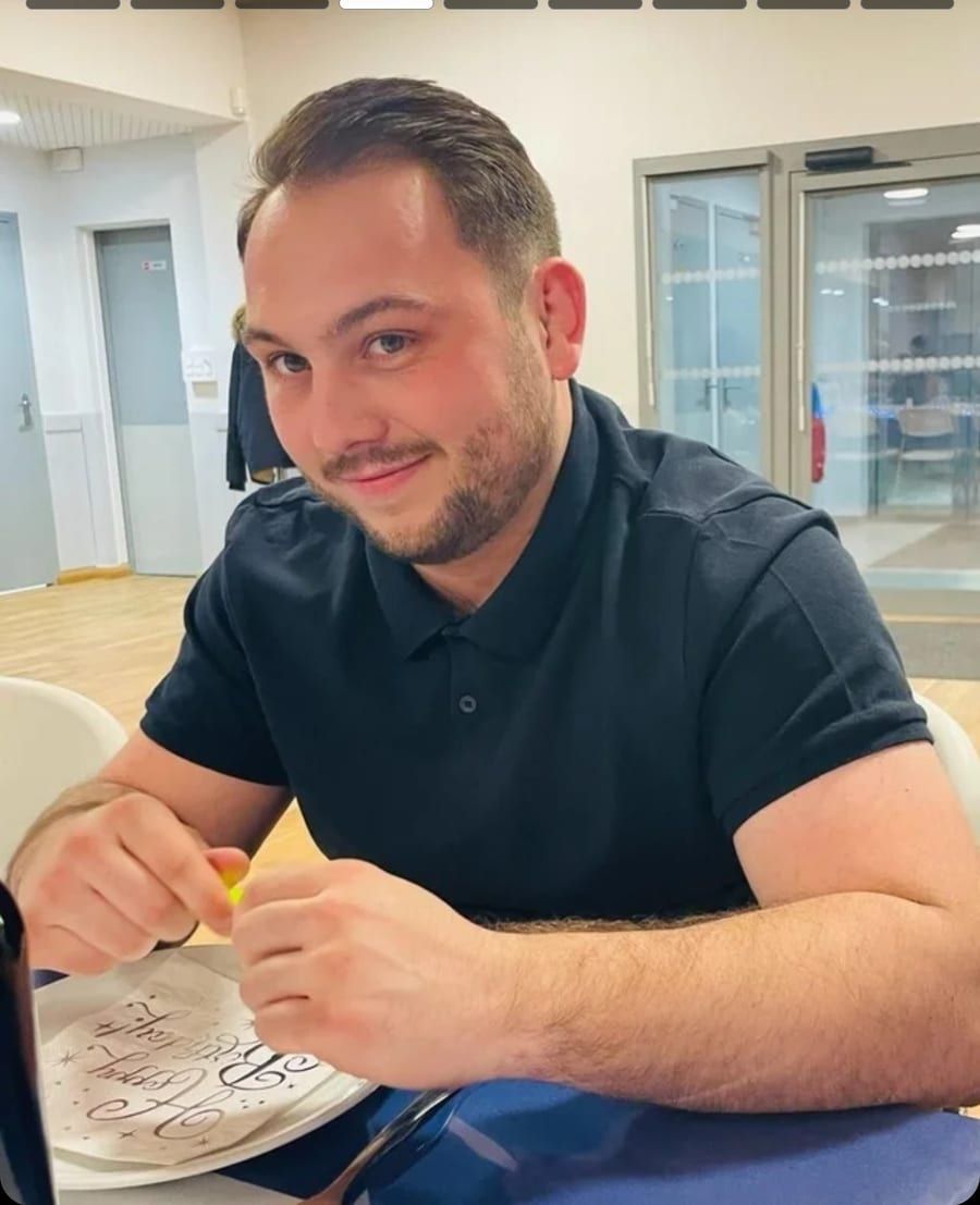 Profil de Nadji, 44 ans, Annonce gay à Saint-Georges-sur-Meuse (Liège)