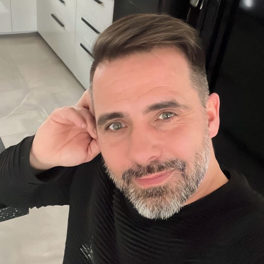 Profil de Olivio, 26 ans, Annonce gay à Hamoir (Liège)