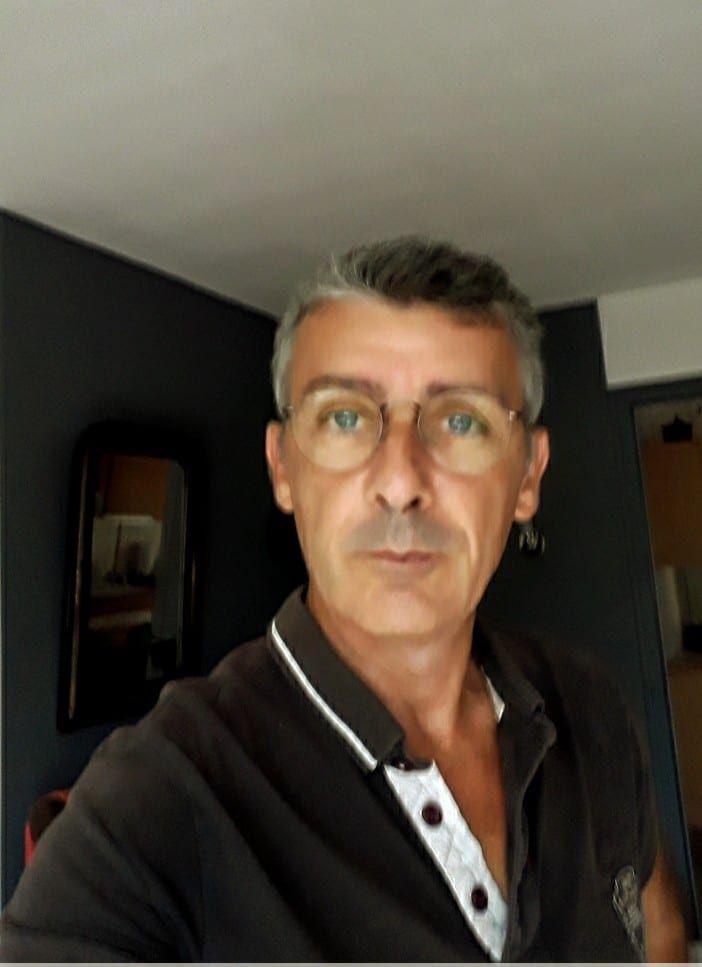 Profil de Esen, 22 ans, Annonce gay à Houffalize (Luxembourg)