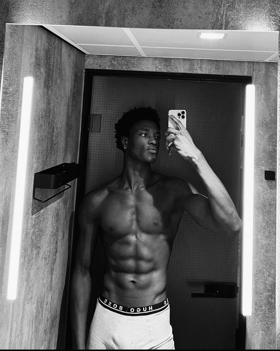 Essaid - Annonce gay à Daverdisse Profil de Essaid, 35 ans, Annonce gay à Daverdisse (Luxembourg)
