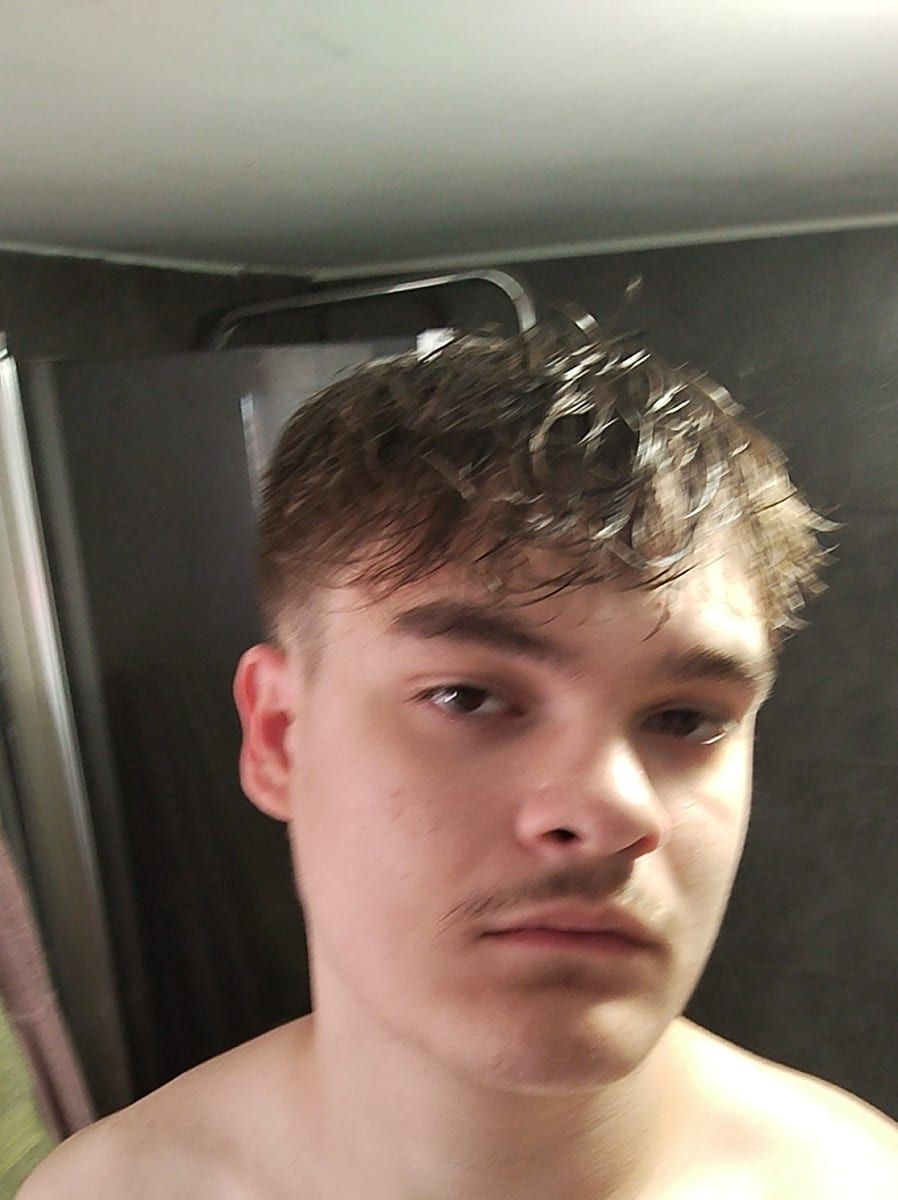 Milhan - Annonce gay à Durbuy Profil de Milhan, 32 ans, Annonce gay à Durbuy (Luxembourg)