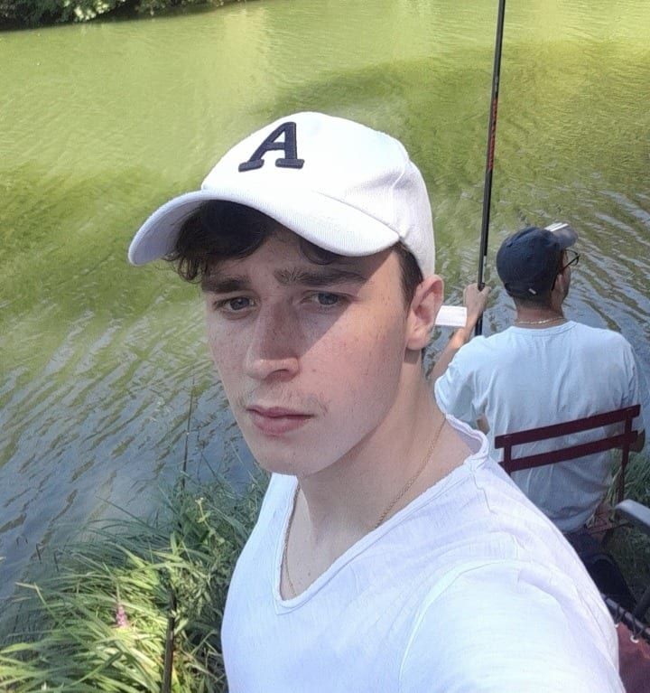 Profil de Nourdin, 23 ans, Annonce gay à Jurbise (Hainaut)