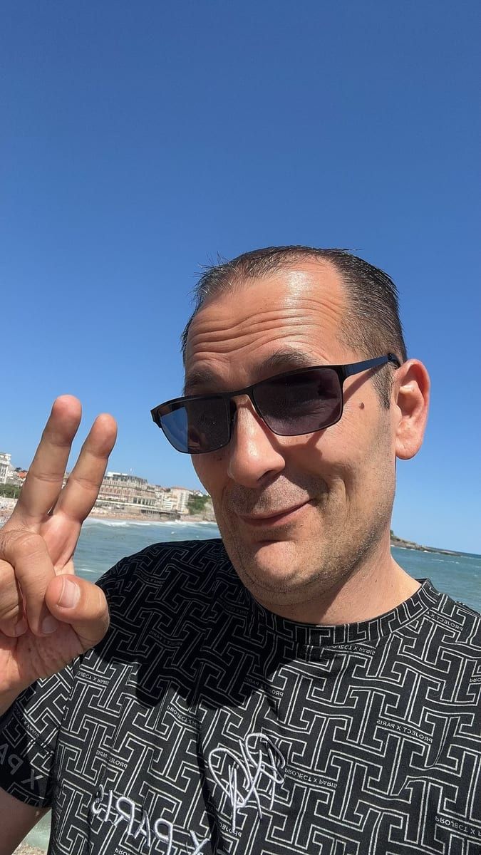 Profil de Akil, 41 ans, Annonce gay à Clavier (Liège)