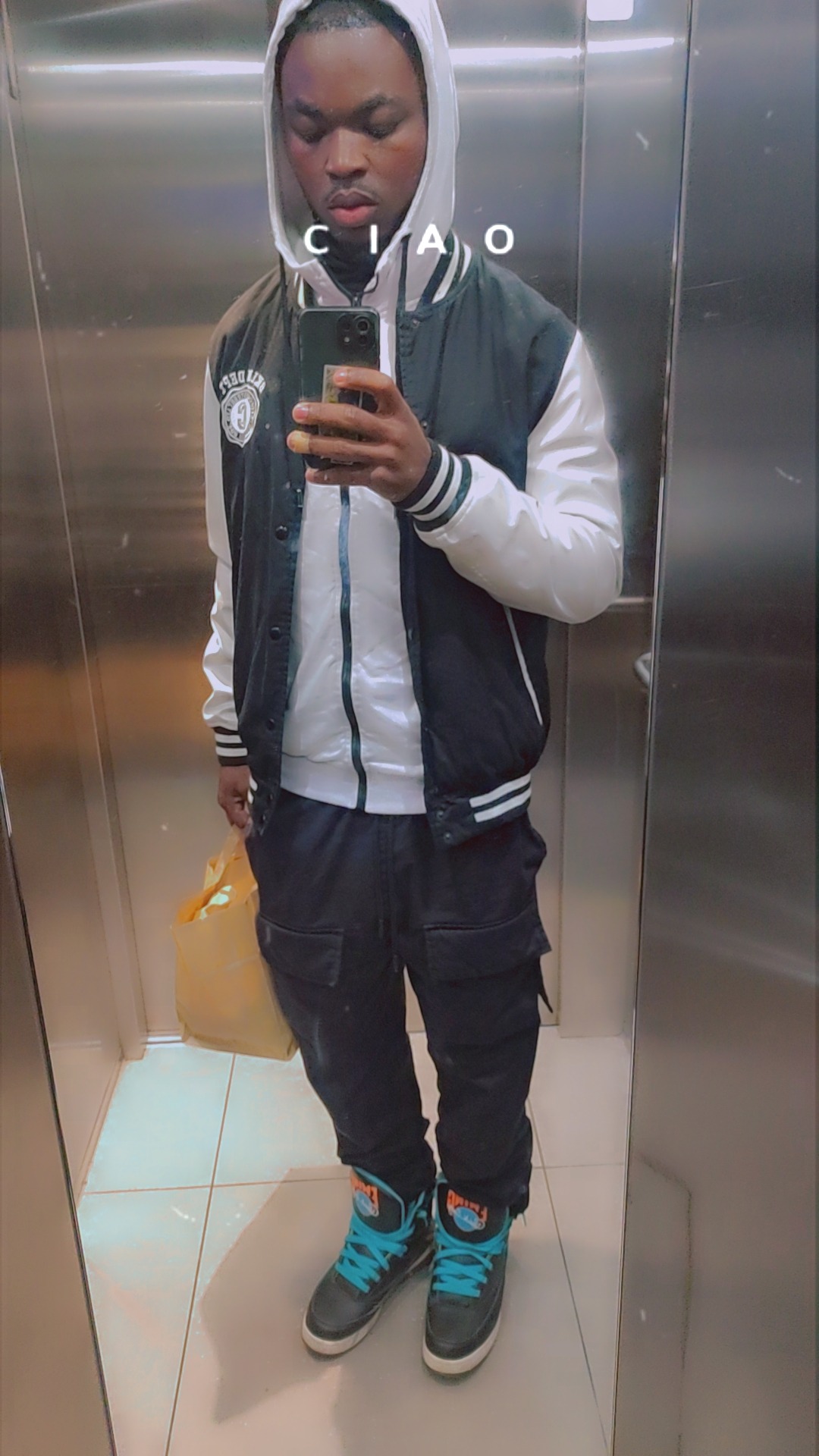 Profil de Malaury, 26 ans, Annonce gay à Walcourt (Namur)