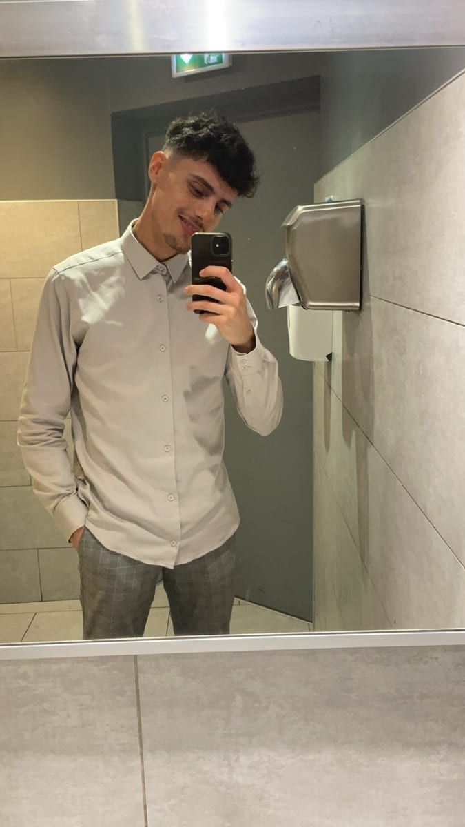 Profil de Manek, 22 ans, Annonce gay à Doische (Namur)