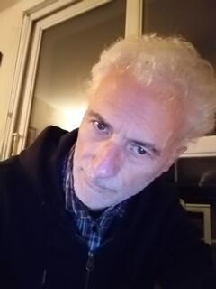 Andrew - Annonce gay à Châtelet Profil de Andrew, 28 ans, Annonce gay à Châtelet (Hainaut)