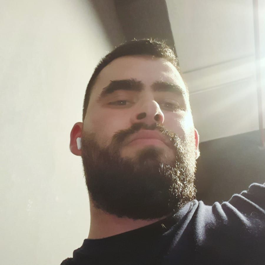 Profil de Armen, 43 ans, Annonce gay à Virton (Luxembourg)
