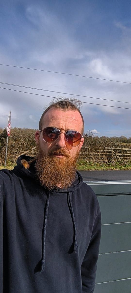 Mounaim - Annonce gay à Anderlues Profil de Mounaim, 36 ans, Annonce gay à Anderlues (Hainaut)