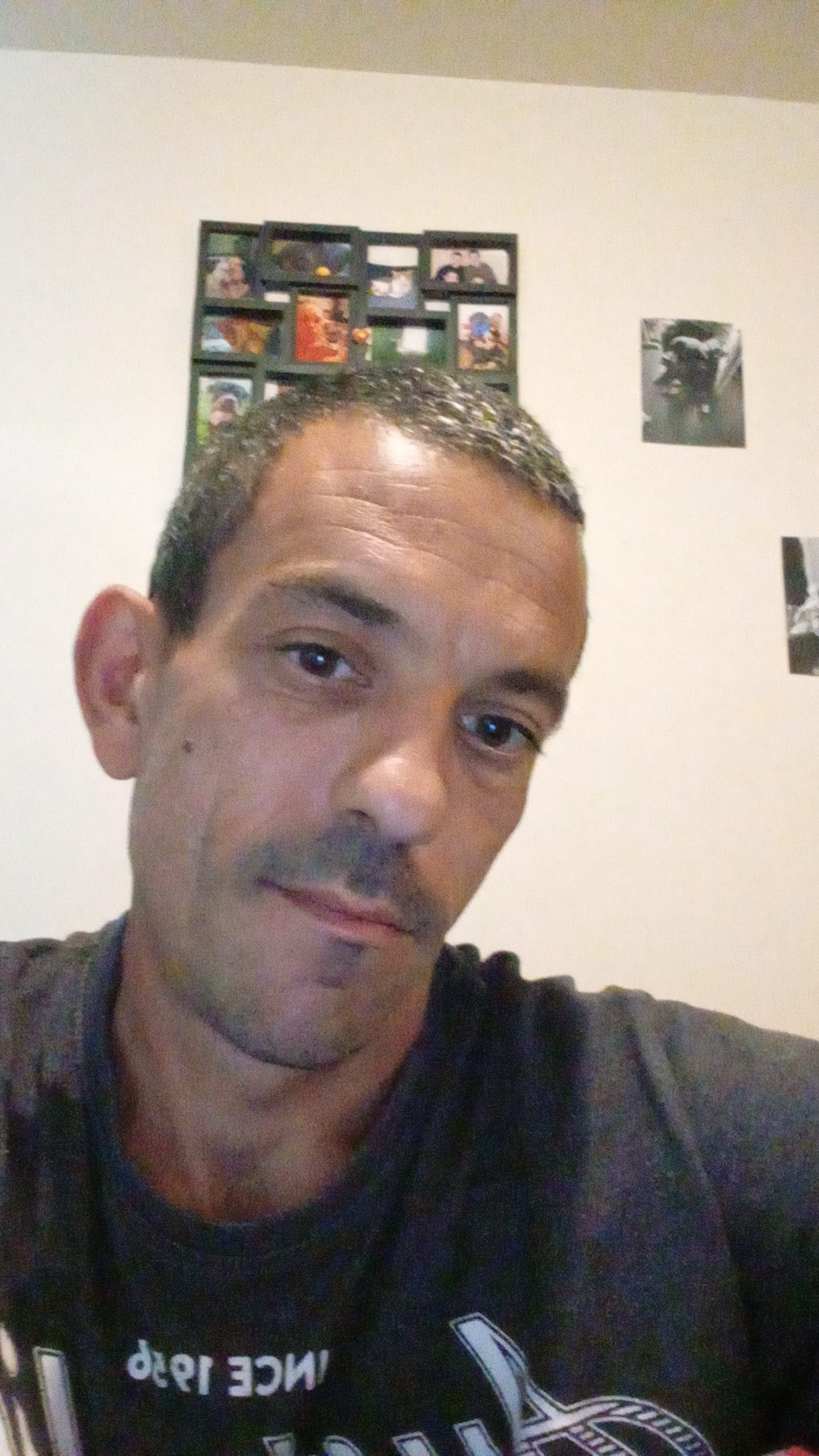 Profil de Mischa, 41 ans, Annonce gay à Vresse-sur-Semois (Namur)