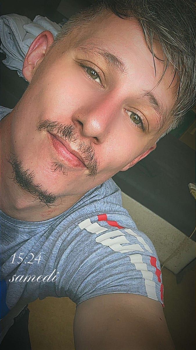 Profil de Yuki, 32 ans, Annonce gay à Farciennes (Hainaut)
