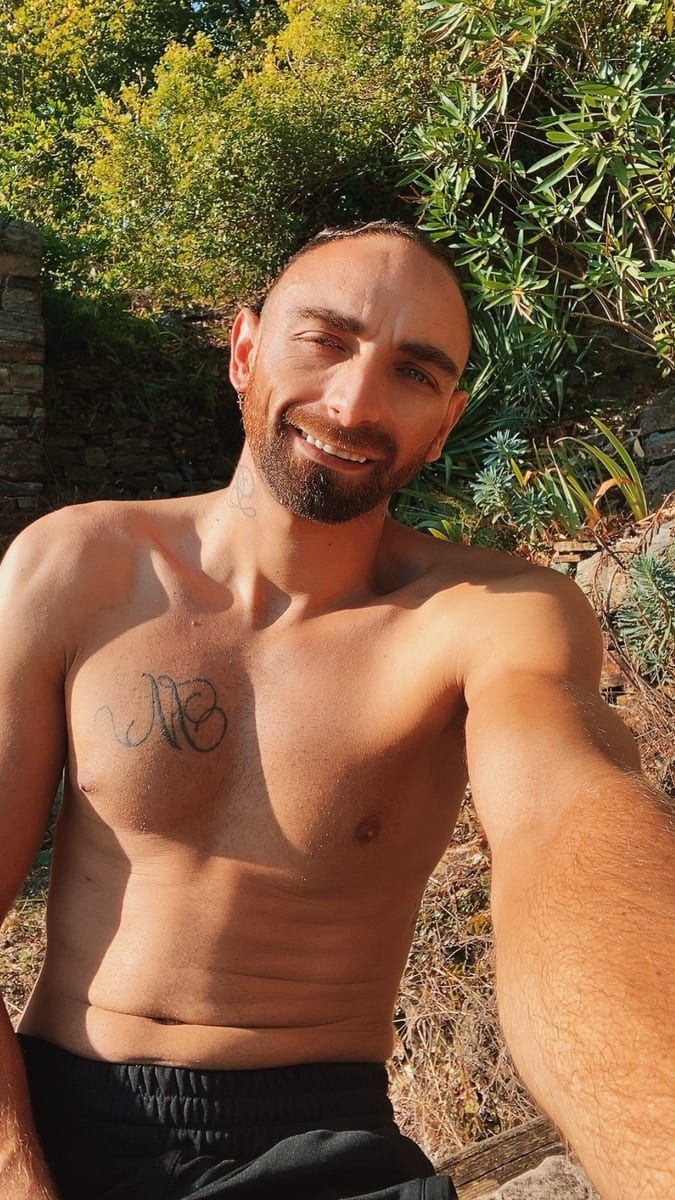 Moustakim - Annonce gay à Anderlues Profil de Moustakim, 22 ans, Annonce gay à Anderlues (Hainaut)