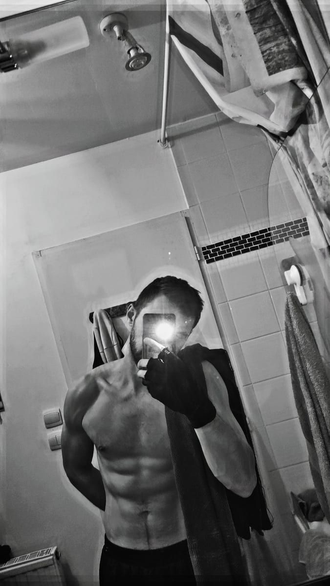 Profil de John, 38 ans, Annonce gay à Butgenbach (Liège)