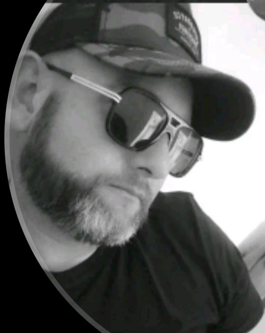 Profil de Kylann, 23 ans, Annonce gay à Rumes (Hainaut)