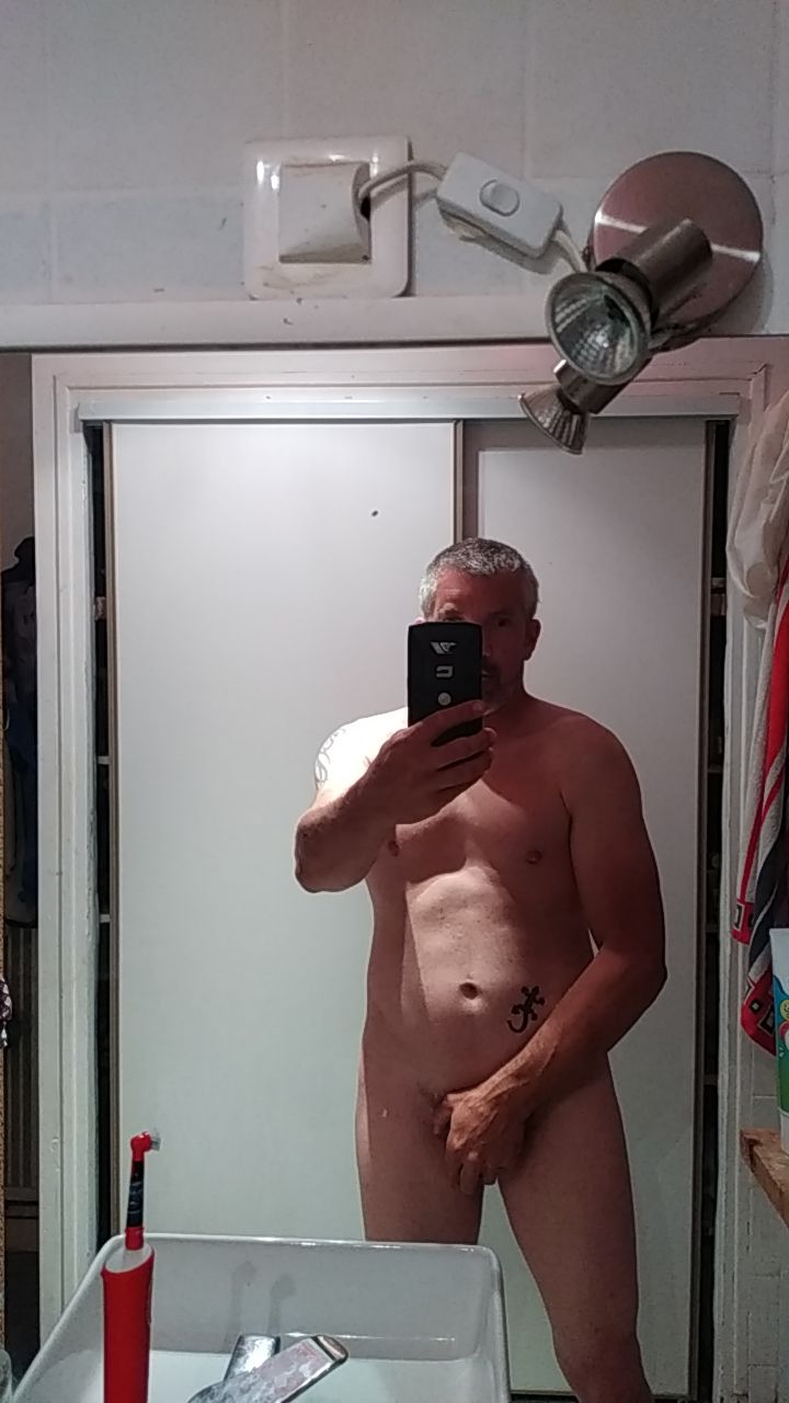 Profil de Elyesa, 35 ans, Annonce gay à Vresse-sur-Semois (Namur)