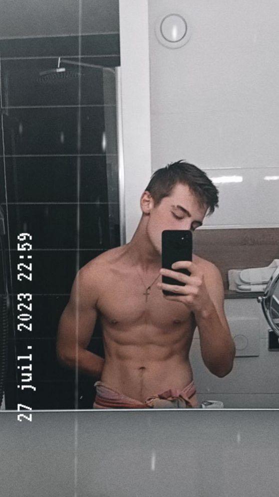 Profil de Thaï, 23 ans, Annonce gay à Comines-Warneton (Hainaut)