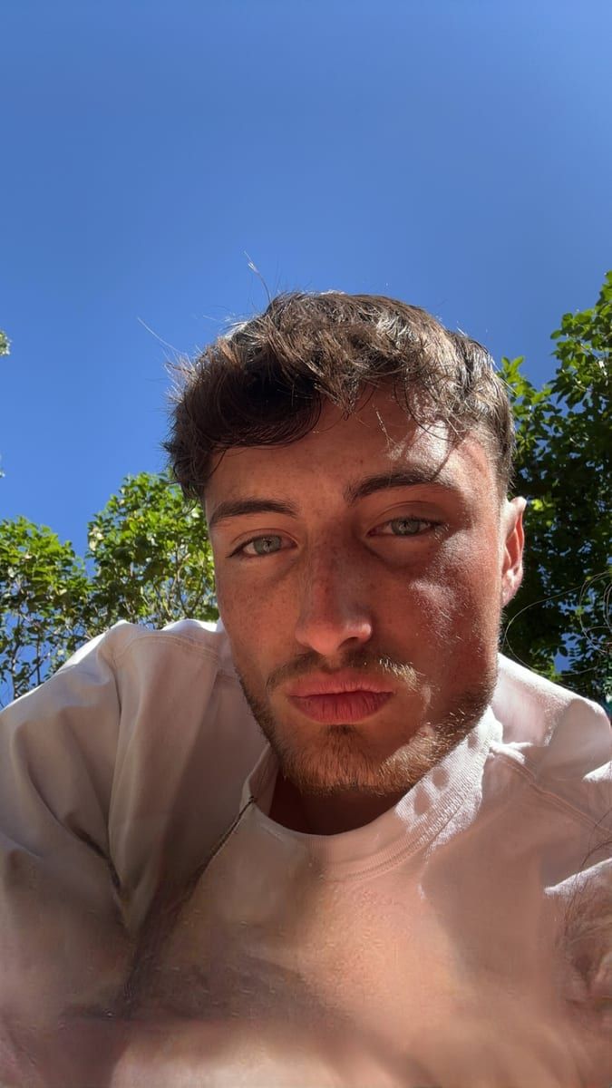 Huseyin - Annonce gay à Beloeil Profil de Huseyin, 24 ans, Annonce gay à Beloeil (Hainaut)