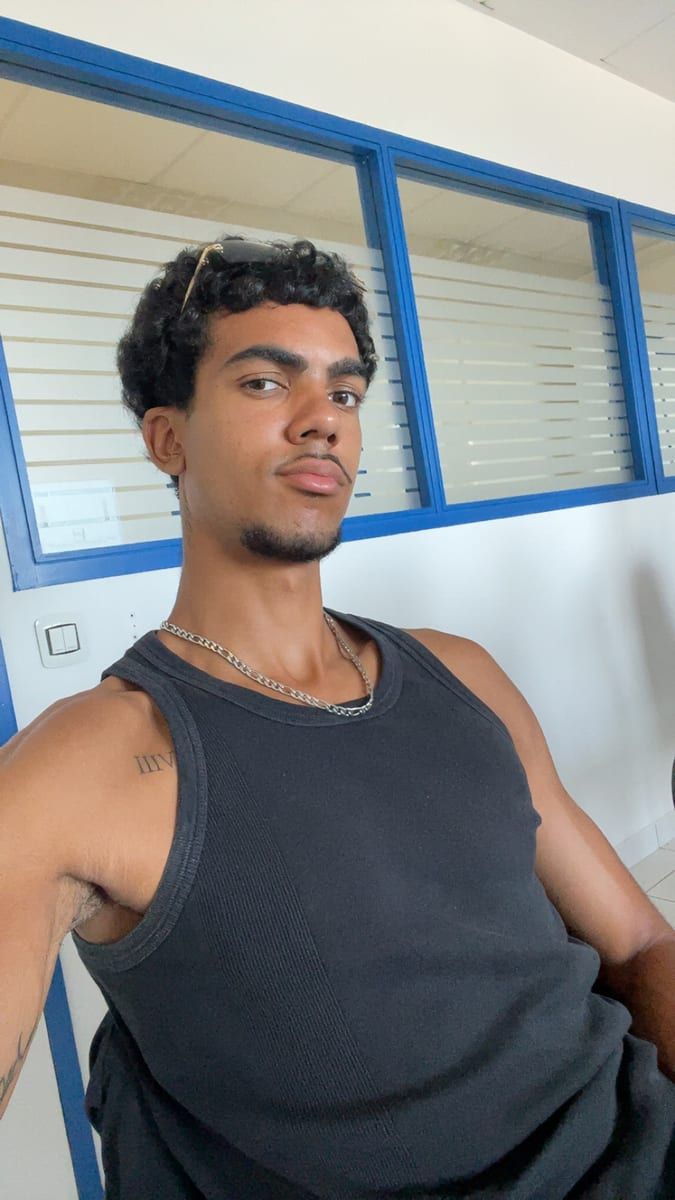 Profil de Apollin, 34 ans, Annonce gay à Forest (Bruxelles-Capitale)