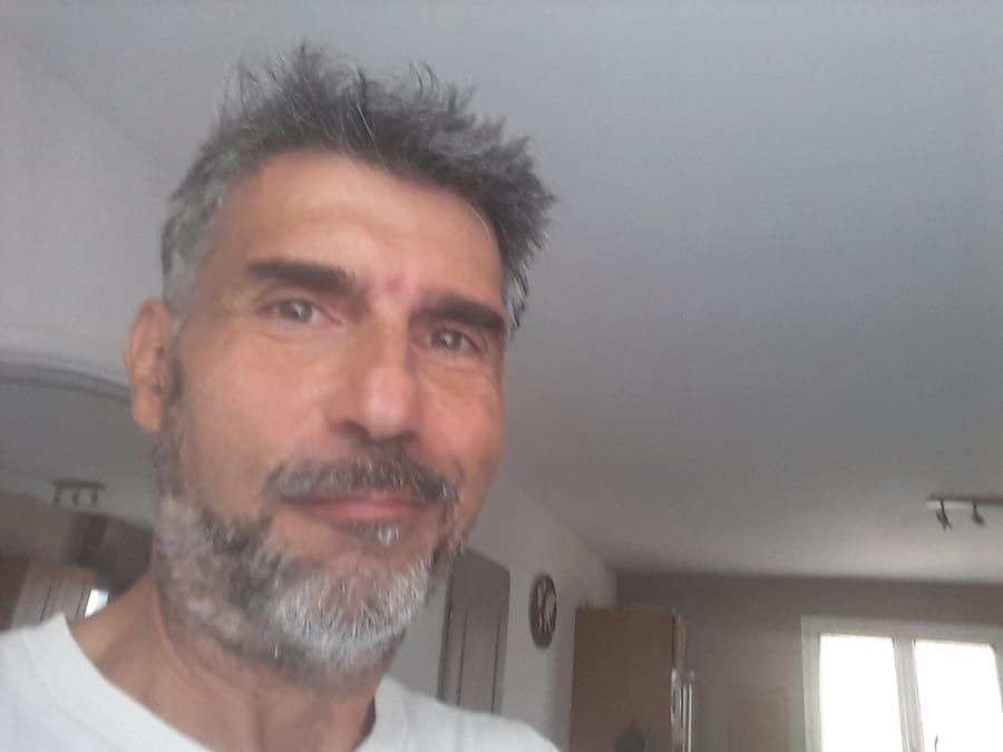 Thibaut - Annonce gay à Gedinne Profil de Thibaut, 45 ans, Annonce gay à Gedinne (Namur)
