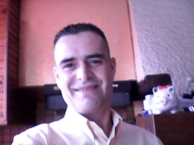 Dowson - Annonce gay à Binche Profil de Dowson, 28 ans, Annonce gay à Binche (Hainaut)